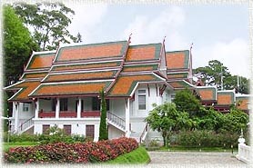 PhupingPalace1B.JPG (25200 bytes)