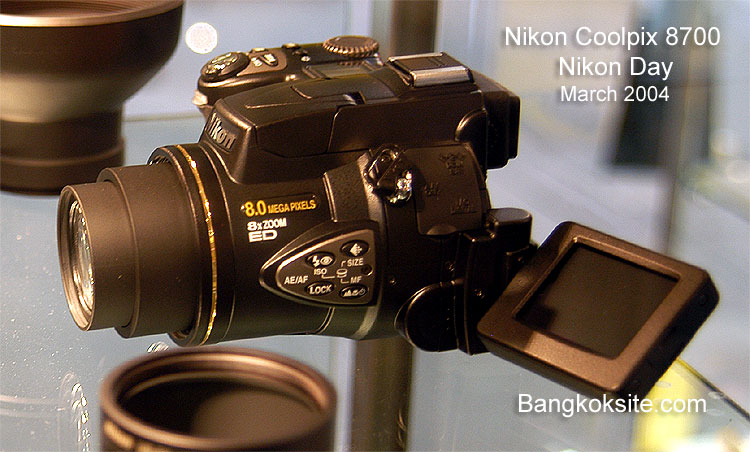 Nikon8700L1.jpg (91487 bytes)