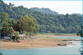 KKCDam6_275.jpg (24376 bytes)