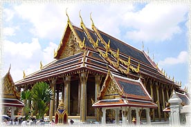 WatPraKaeo1133M.JPG (24606 bytes)