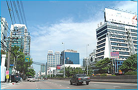 Sathon2647A.jpg (23886 bytes)