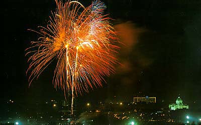 Firework1A.jpg (21503 bytes)