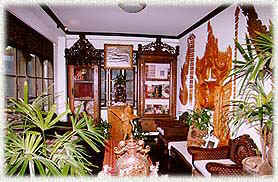 WoodCarving05A.JPG (28763 bytes)