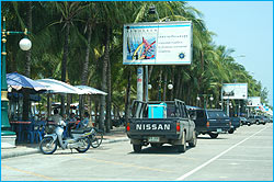 Bangsaen3_250.jpg (20184 bytes)