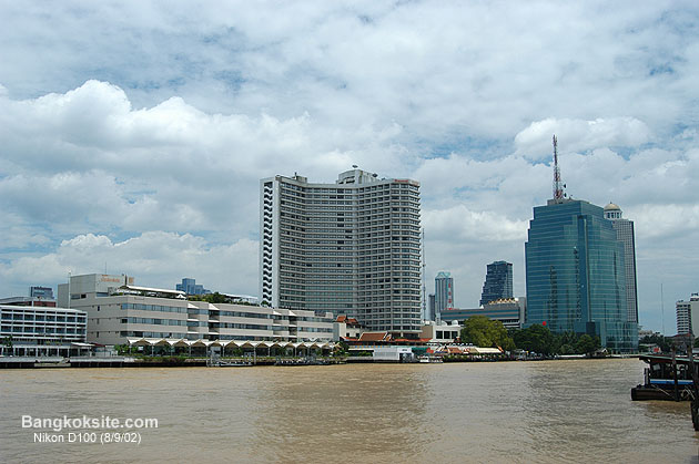 D100River1L.JPG (71422 bytes)