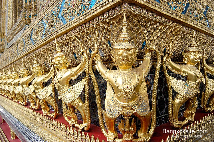 WatPrakaeo204L.jpg (173054 bytes)
