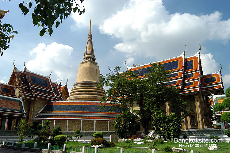 WatRatchabophitLAA.jpg (139771 bytes)