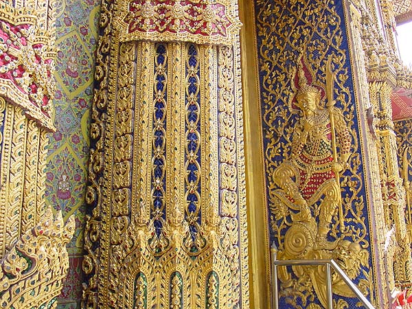 DSC00578L.JPG (138125 bytes)