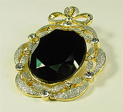 ClosedUp2H.JPG (26168 bytes)