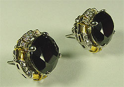 ClosedUp3H.JPG (16867 bytes)