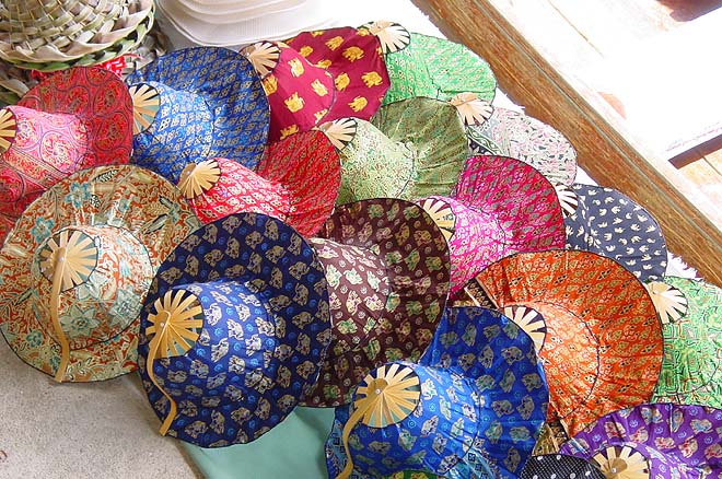 FloatingMkt661.JPG (120441 bytes)