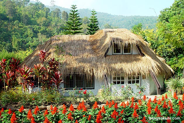 MaesaValley2L.JPG (150744 bytes)