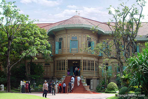 Vimanmek105LM.JPG (113193 bytes)