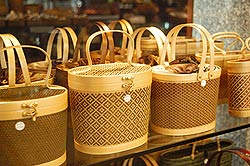 DSC_1887.jpg (17229 bytes)