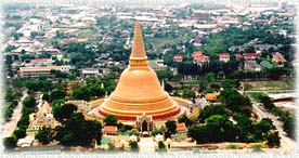 PrathomChedi1B.jpg (21538 bytes)