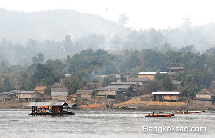 MonBridge6_750.jpg (78322 bytes)