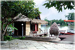 Resort4_250.jpg (22007 bytes)