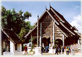 LampangLuang7.jpg (28099 bytes)