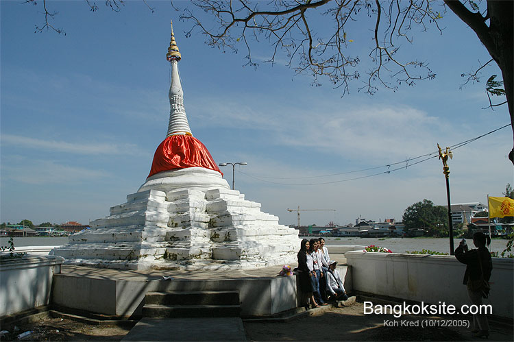 KohKred48L1_750.jpg (93873 bytes)