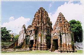 Lopburi03A.jpg (23371 bytes)