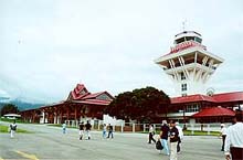 Airport1A.jpg (11418 bytes)