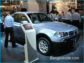 BMWVan.jpg (22205 bytes)