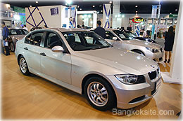 MotorExpo8.jpg (19385 bytes)