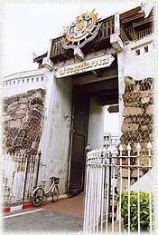 Suranari5AB.JPG (22015 bytes)