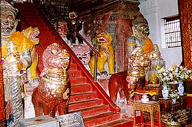 WatMahathat4.jpg (33548 bytes)