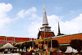 WatMahathat6.jpg (18119 bytes)