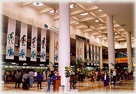 Airport1.jpg (25775 bytes)