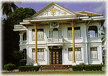 Phuket5.jpg (19383 bytes)