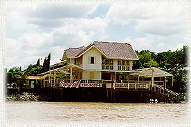 Riverside1A.jpg (19250 bytes)