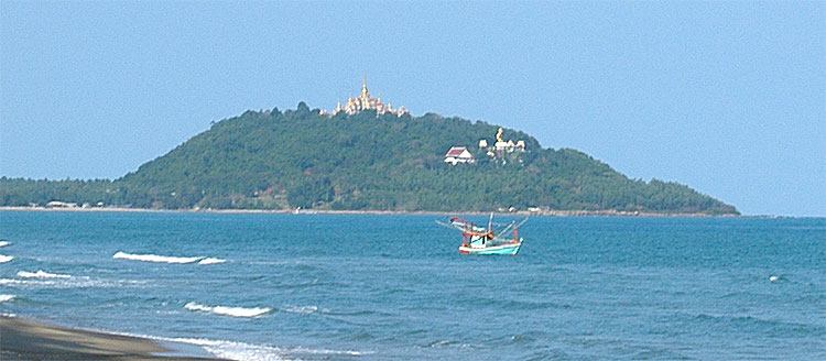 Mahathat.jpg (59735 bytes)