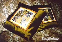 Pillows2.jpg (18511 bytes)