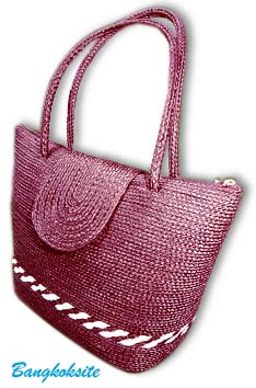 LadyBag0110A.JPG (26171 bytes)