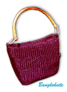 LadyBag0114B.JPG (16456 bytes)