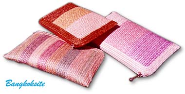 LadyBag0115B.JPG (19307 bytes)