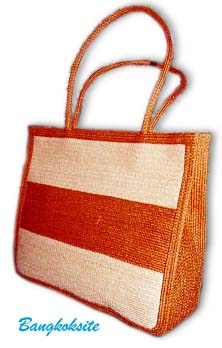 LadyBag0119B.JPG (19592 bytes)