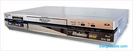 DMR100_4803M.jpg (8294 bytes)