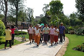 Village3.jpg (19675 bytes)