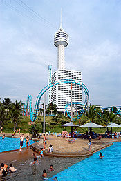 PattayaPark5M.jpg (19933 bytes)