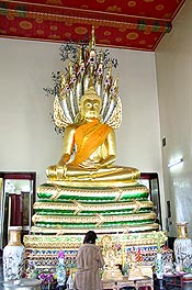 BuddhaNaga.JPG (24960 bytes)