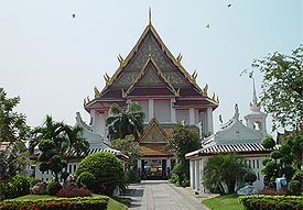 WatKalayan1.JPG (24668 bytes)