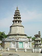 WatKalayan4.JPG (15283 bytes)