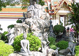WatPho1086B.JPG (41227 bytes)